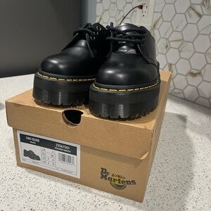 Dr. Martens Quad Retro